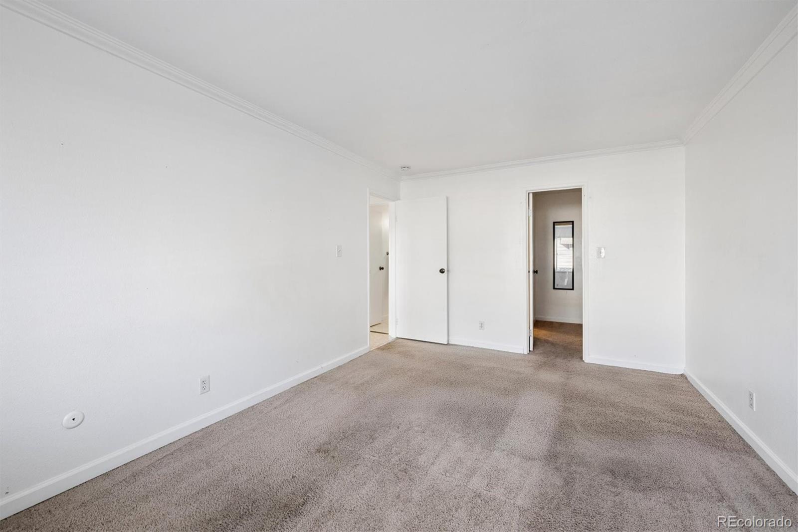 7665 E quincy Avenue Unit: 204