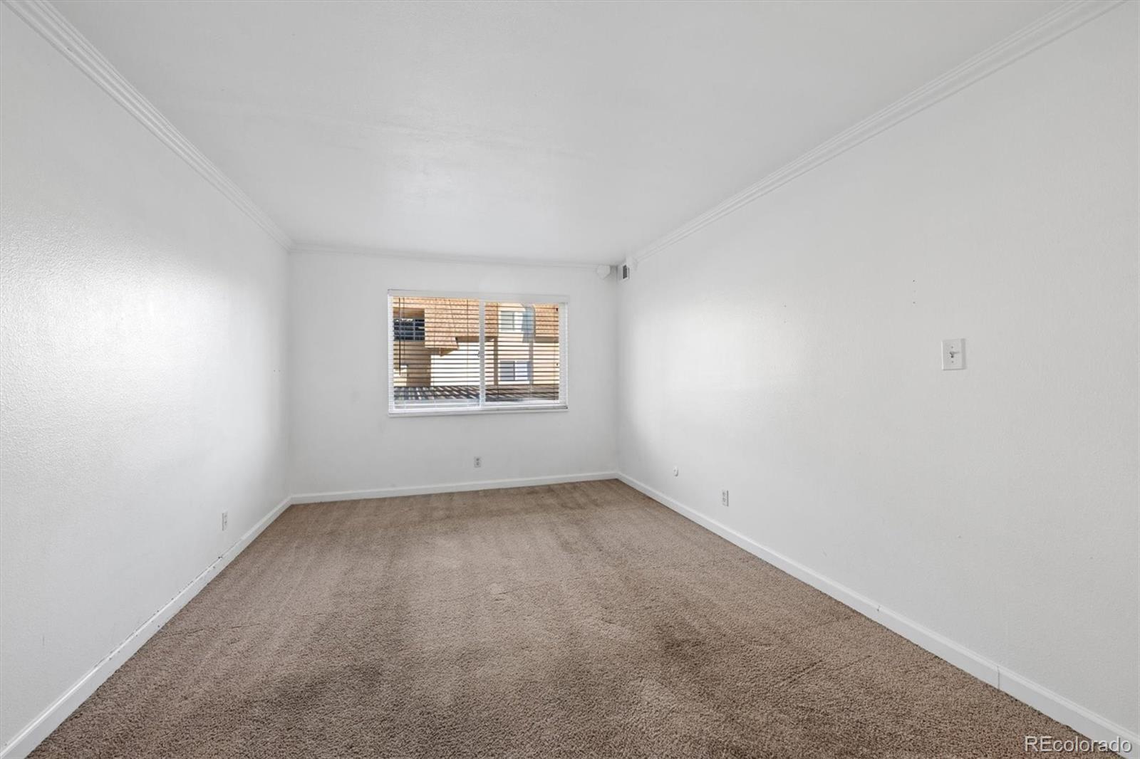 7665 E quincy Avenue Unit: 204