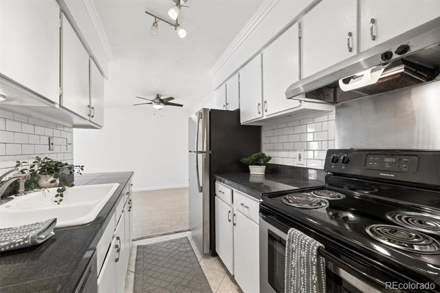 7665 E quincy Avenue Unit: 204