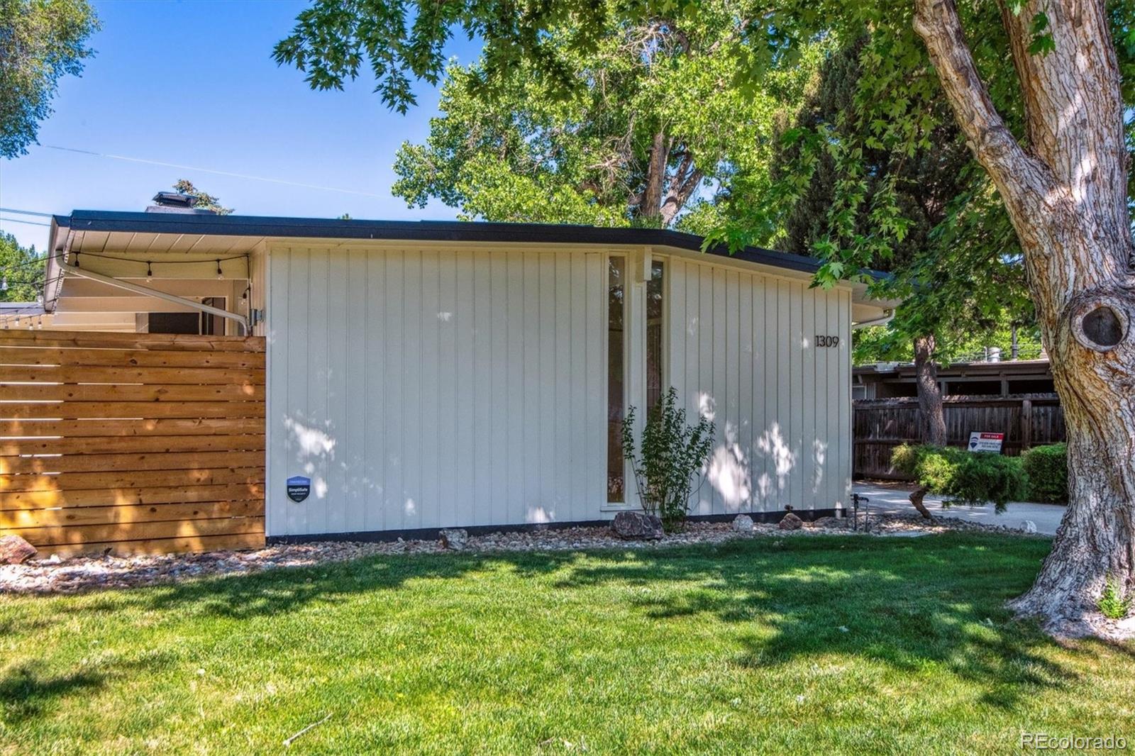 1309 S Elm Street
