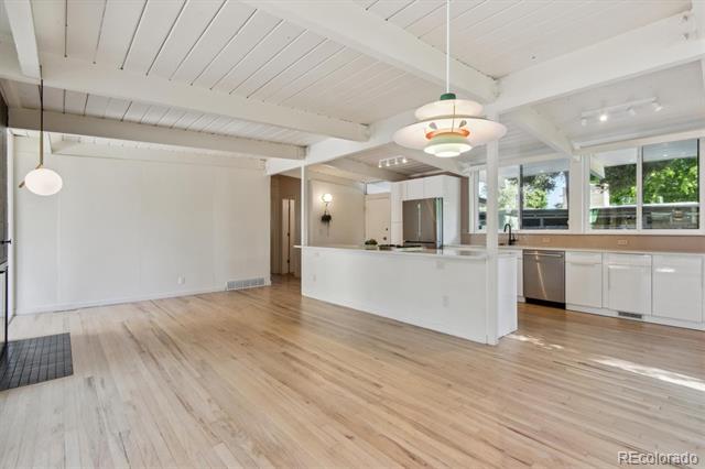 1309 S Elm Street