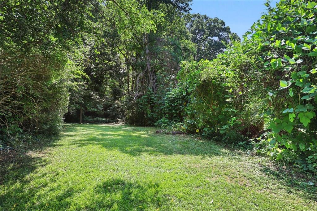 17 Rockyford Road NE