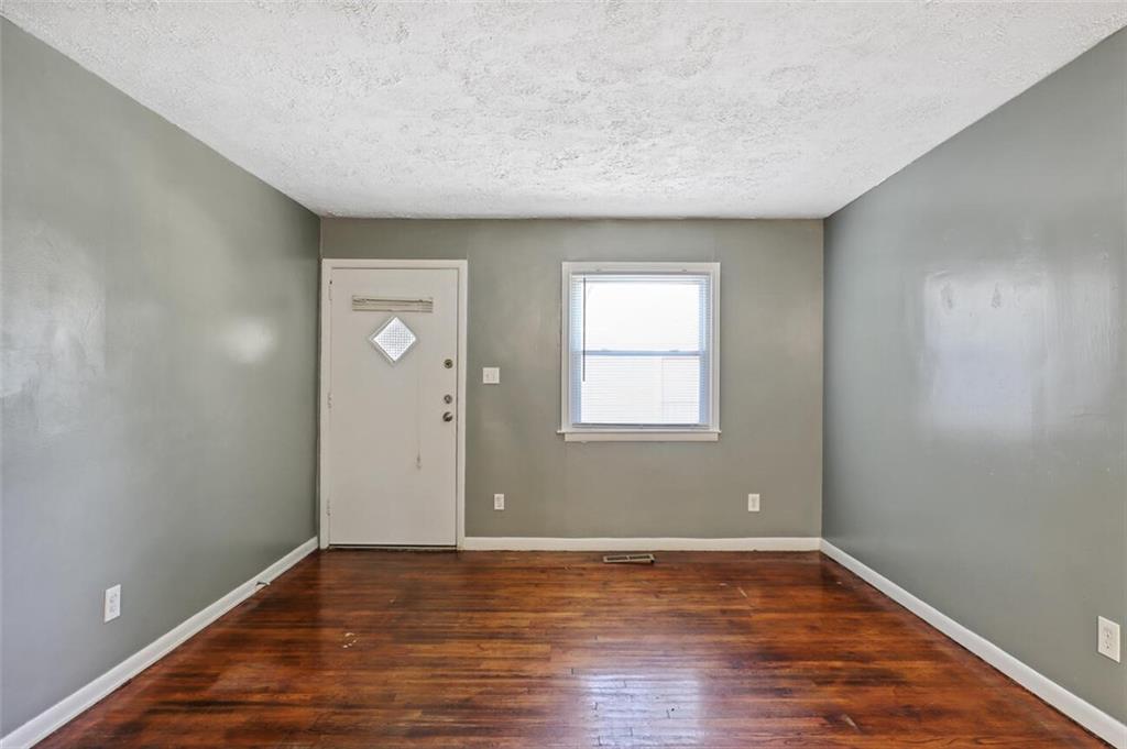 17 Rockyford Road NE