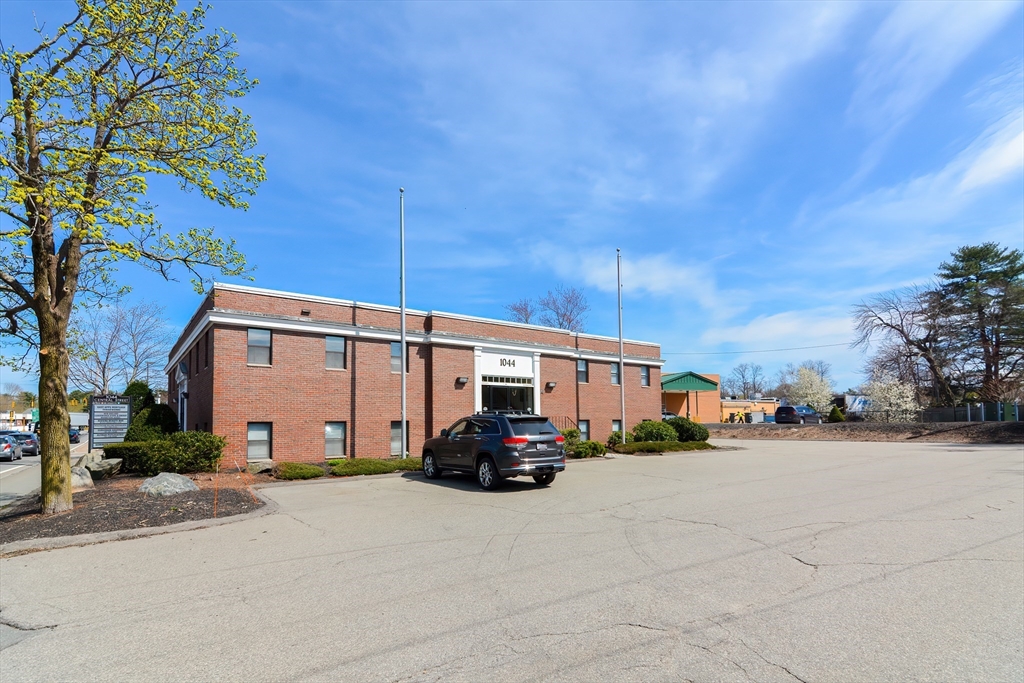 1044 Central St # 201