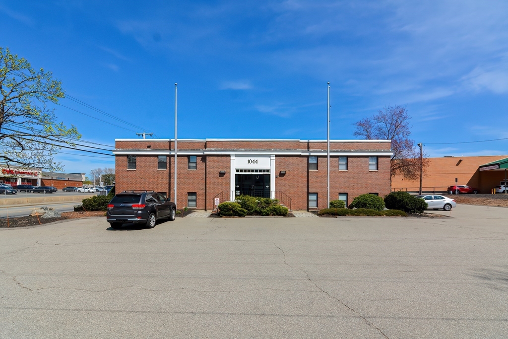 1044 Central St # 201