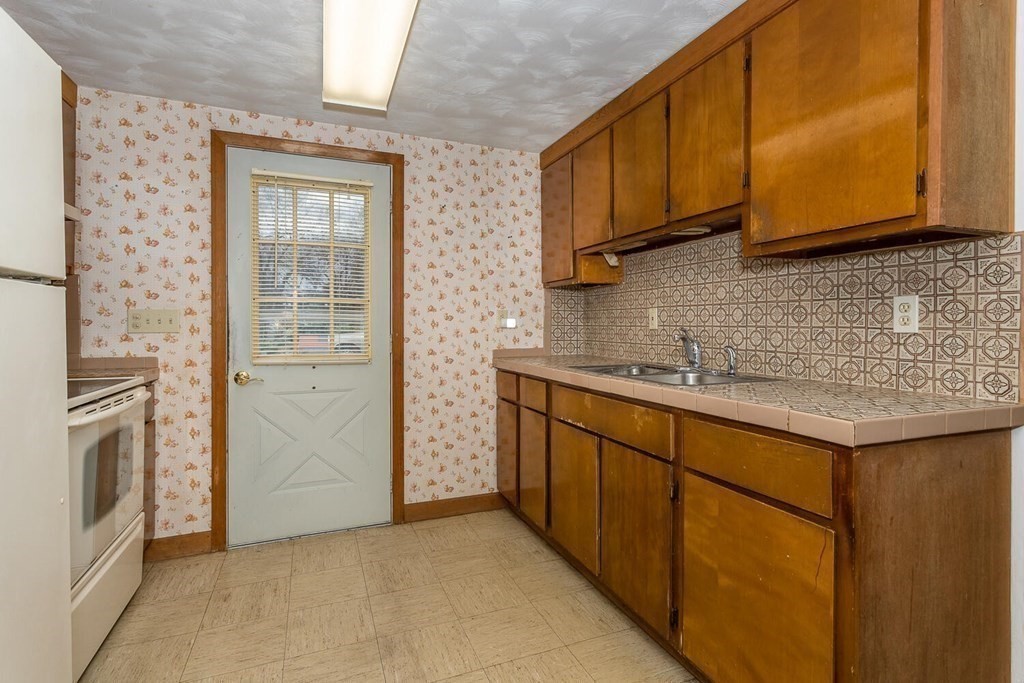 151 Forest Grove Ave