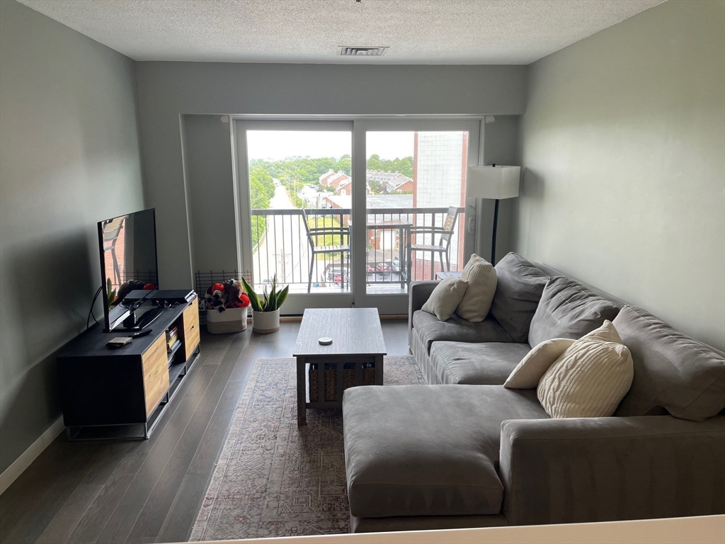 133 Commander Shea Blvd # 714