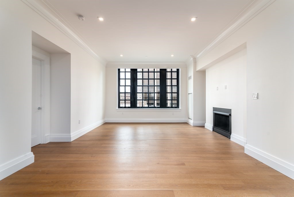 45 Temple St # 509