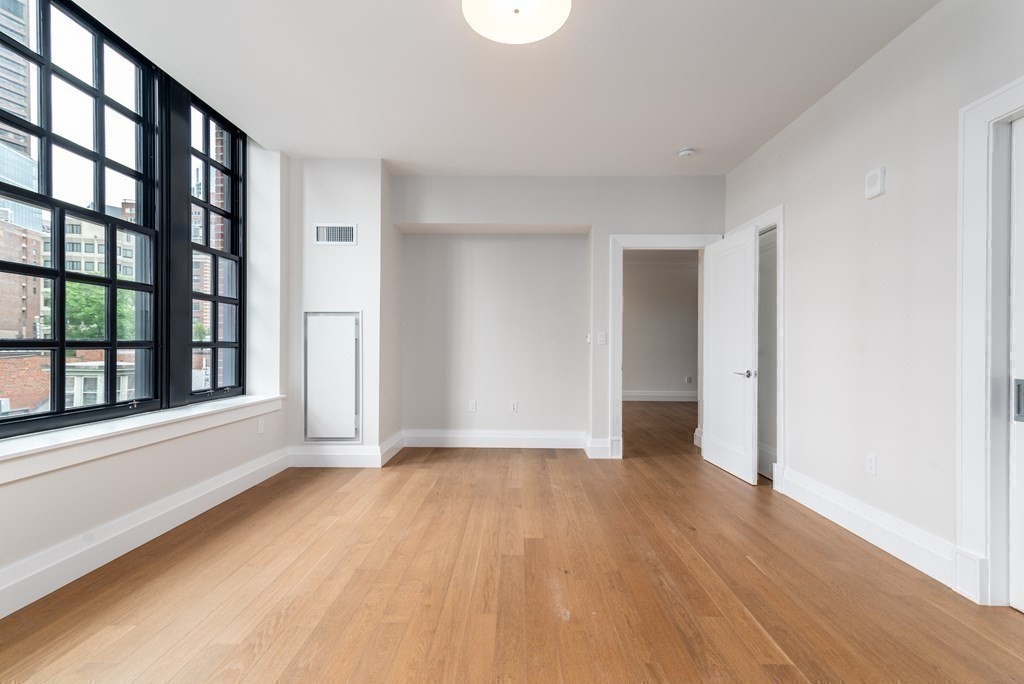 45 Temple St # 509