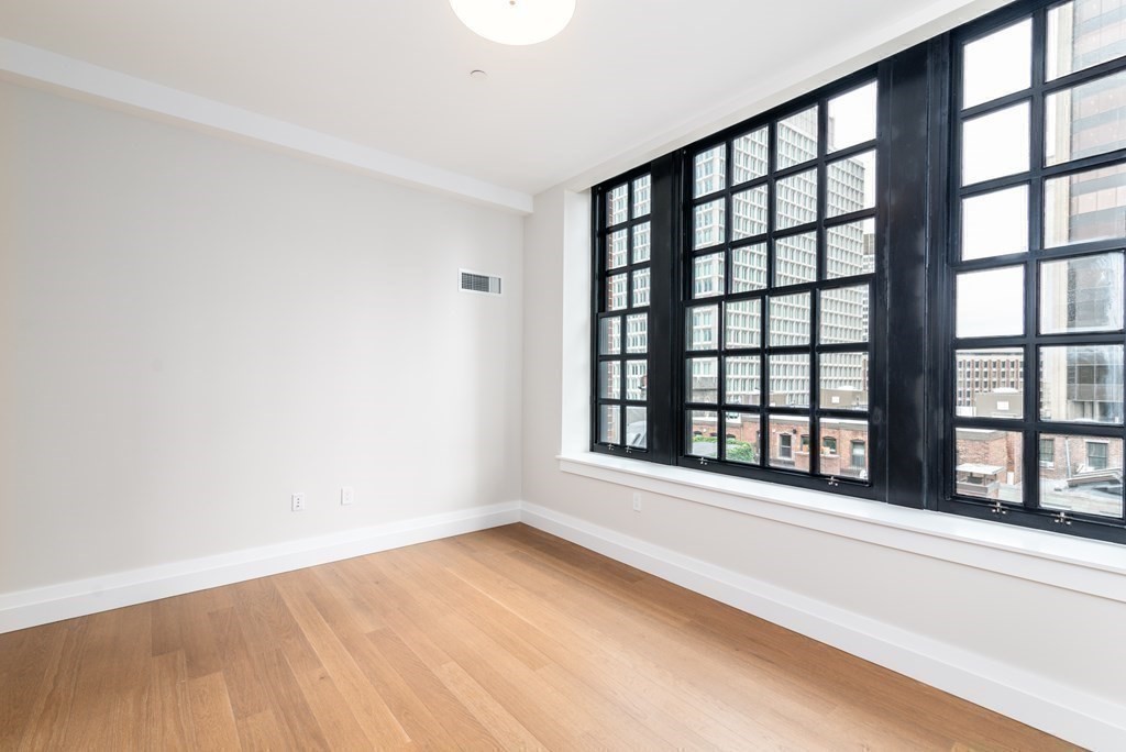 45 Temple St # 509