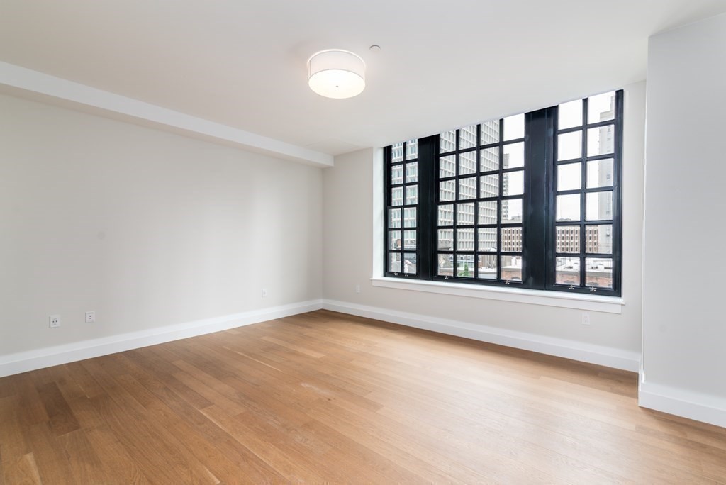45 Temple St # 509