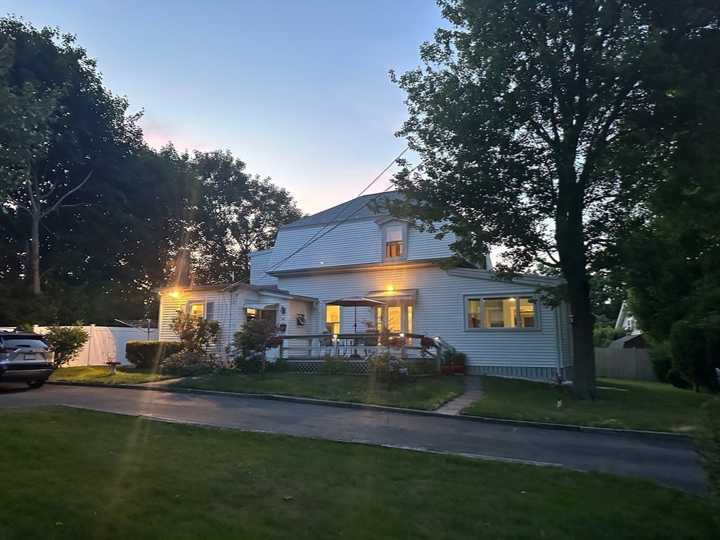 40 Pratt Ave