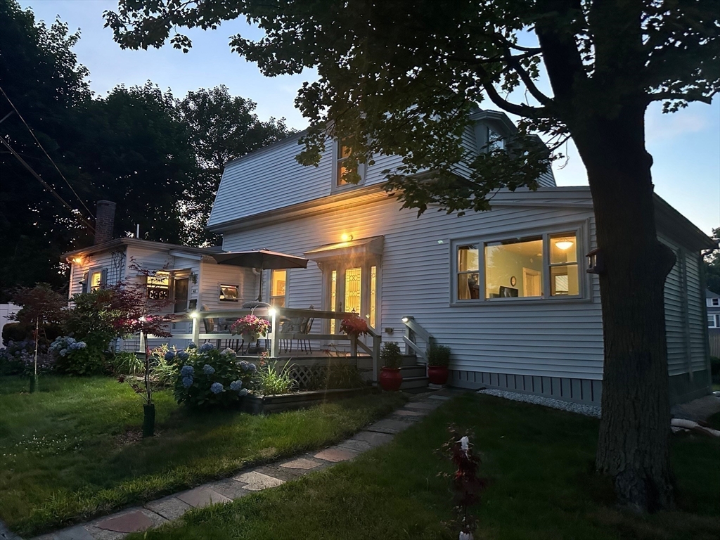 40 Pratt Ave
