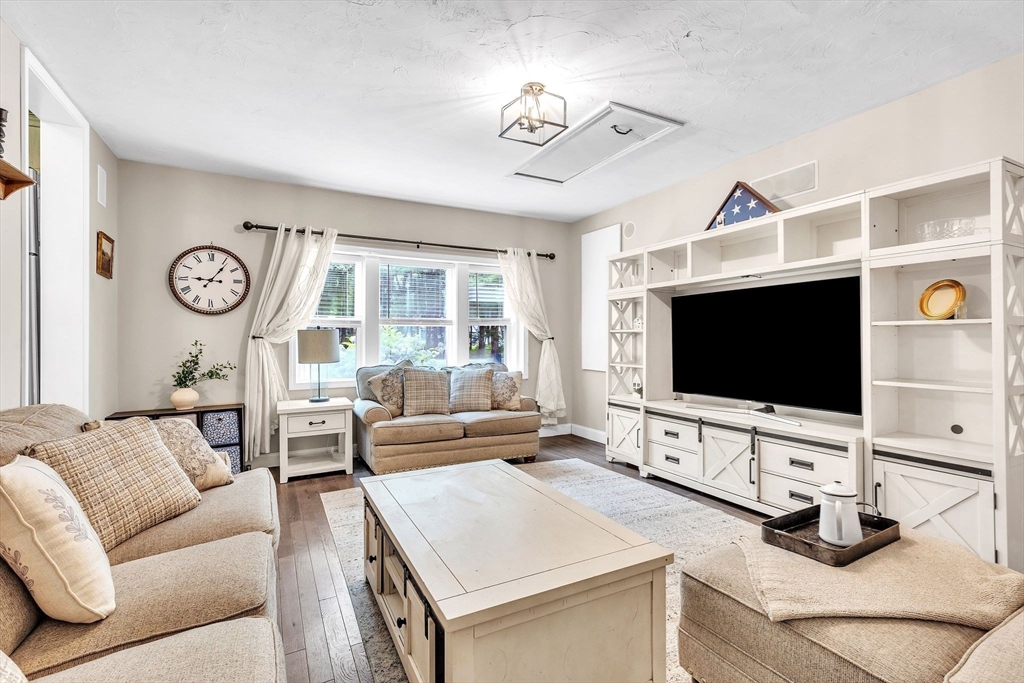 5 Summer Hill Rd