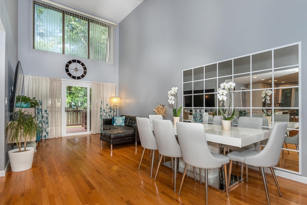 10 Grove Sq # 10