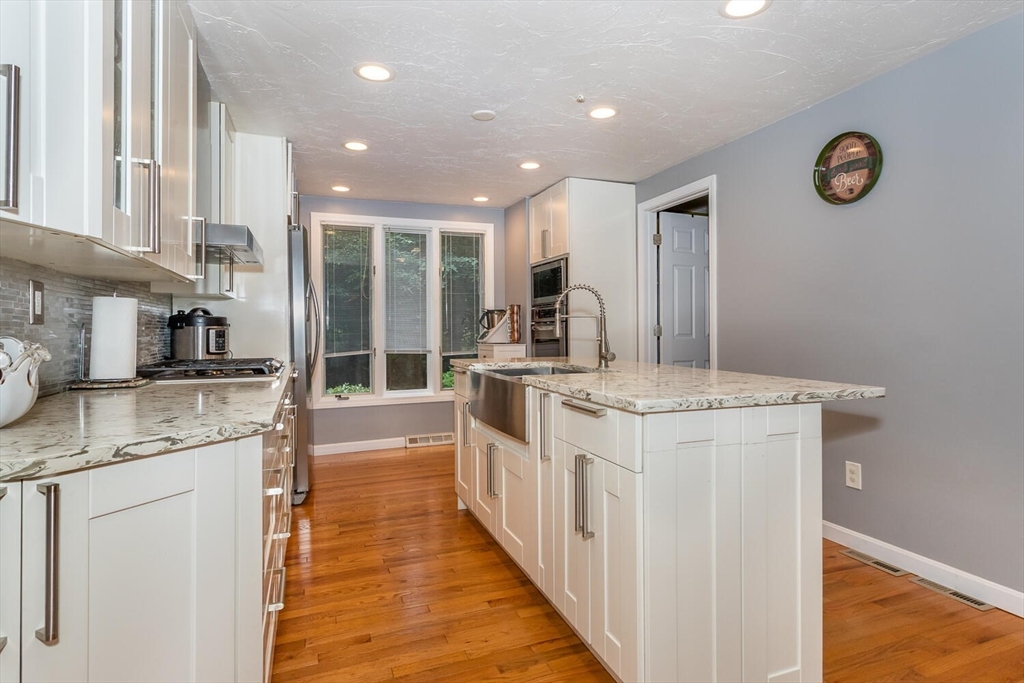 10 Grove Sq # 10