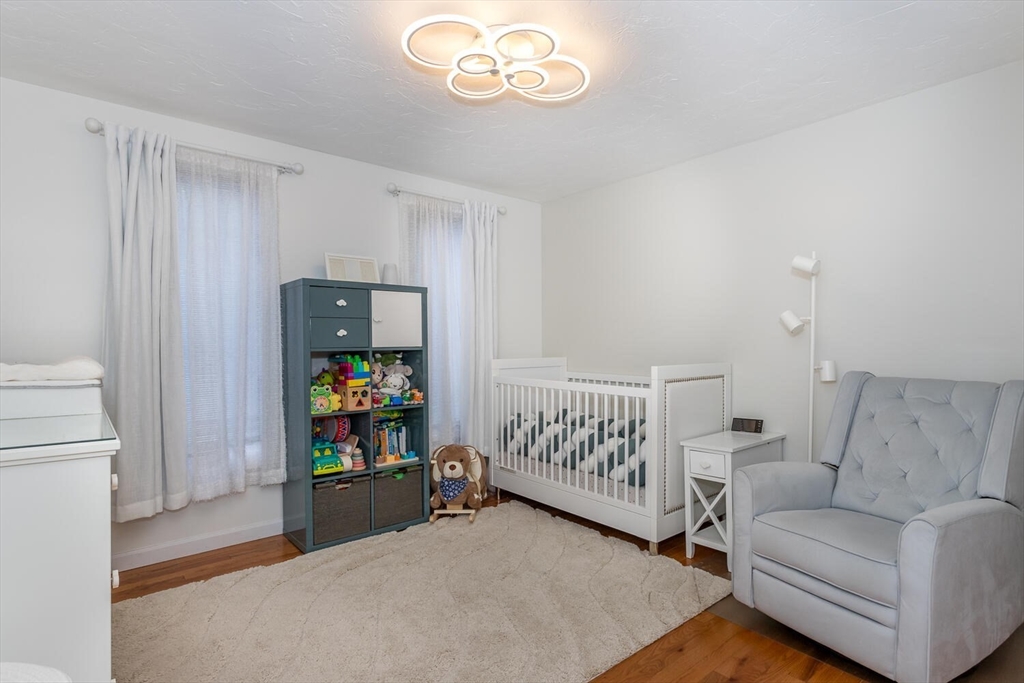 10 Grove Sq # 10