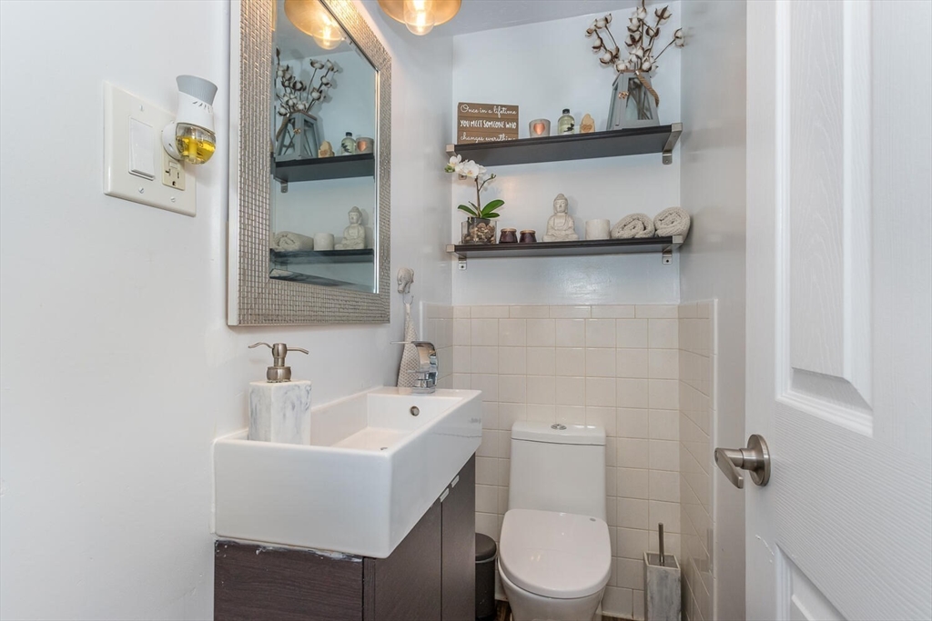 10 Grove Sq # 10