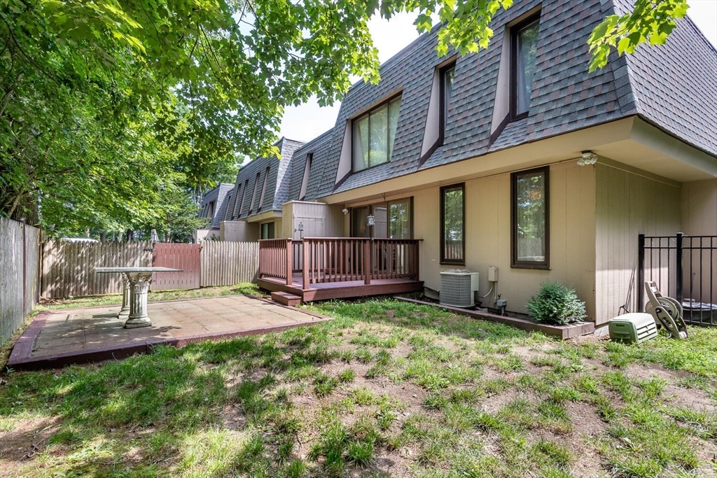 10 Grove Sq # 10