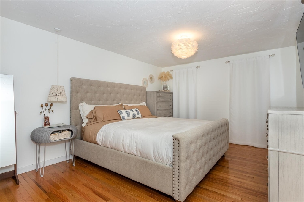 10 Grove Sq # 10