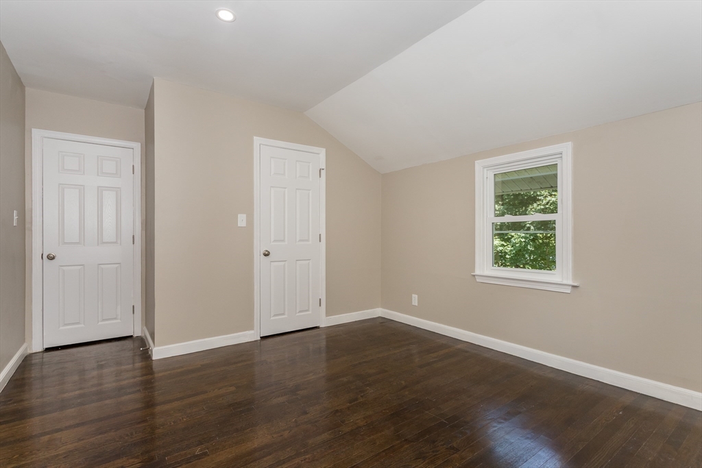 9 Hammond Rd