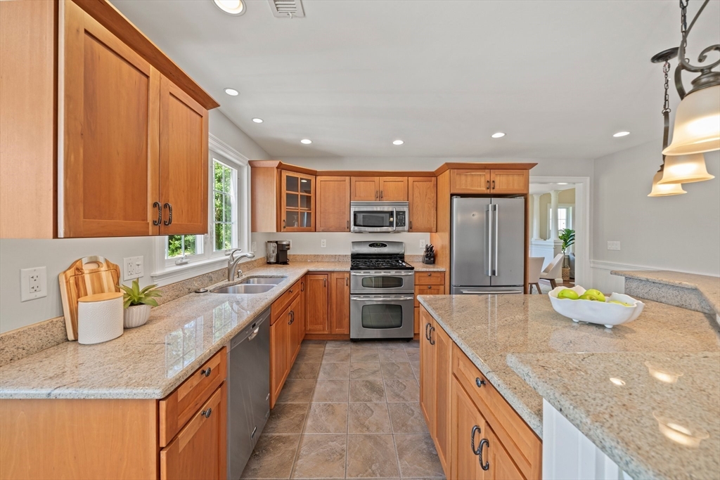 65 Grand St