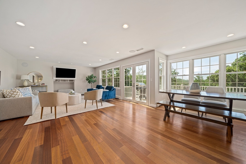 65 Grand St