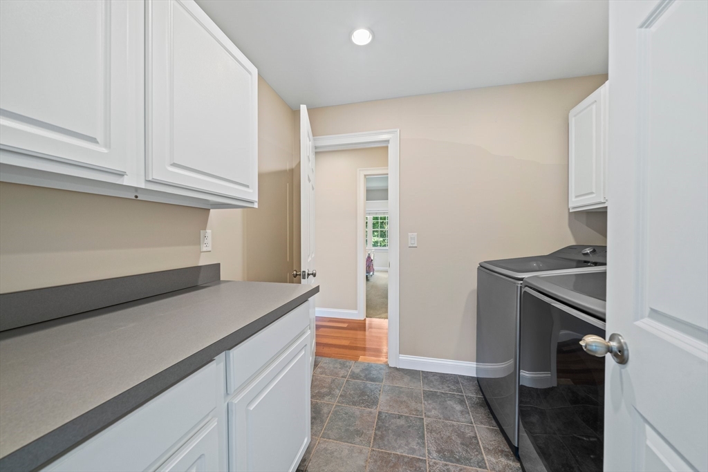 65 Grand St