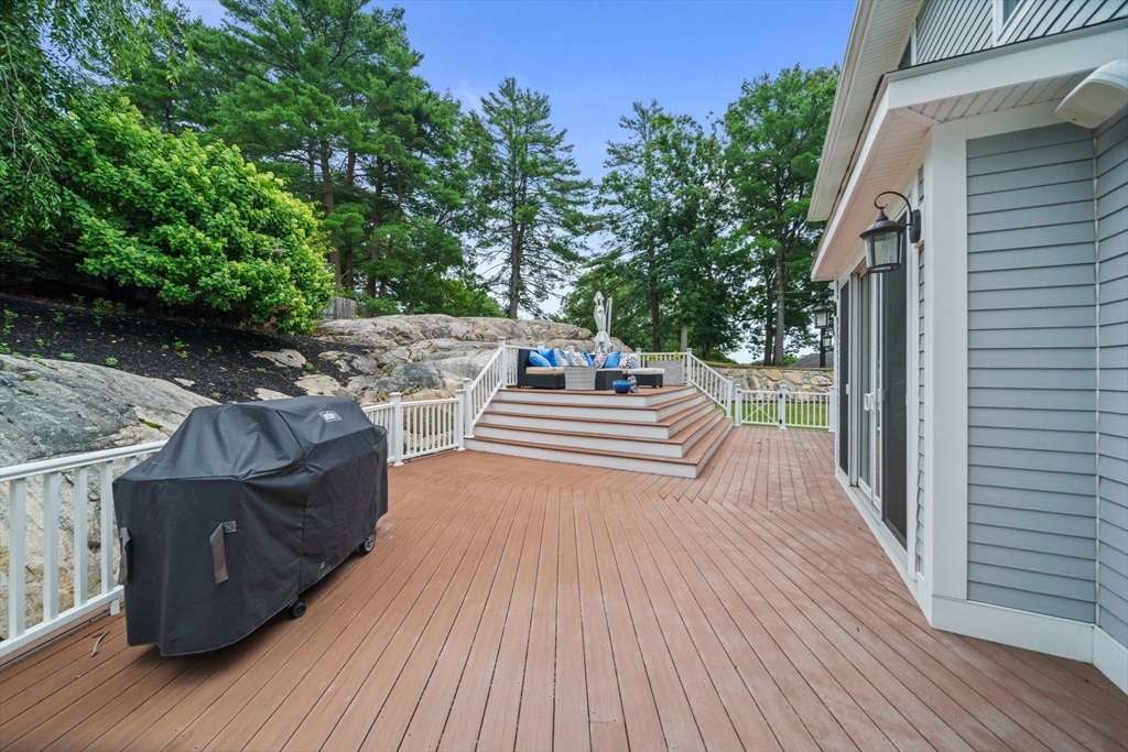 182 Bailey St