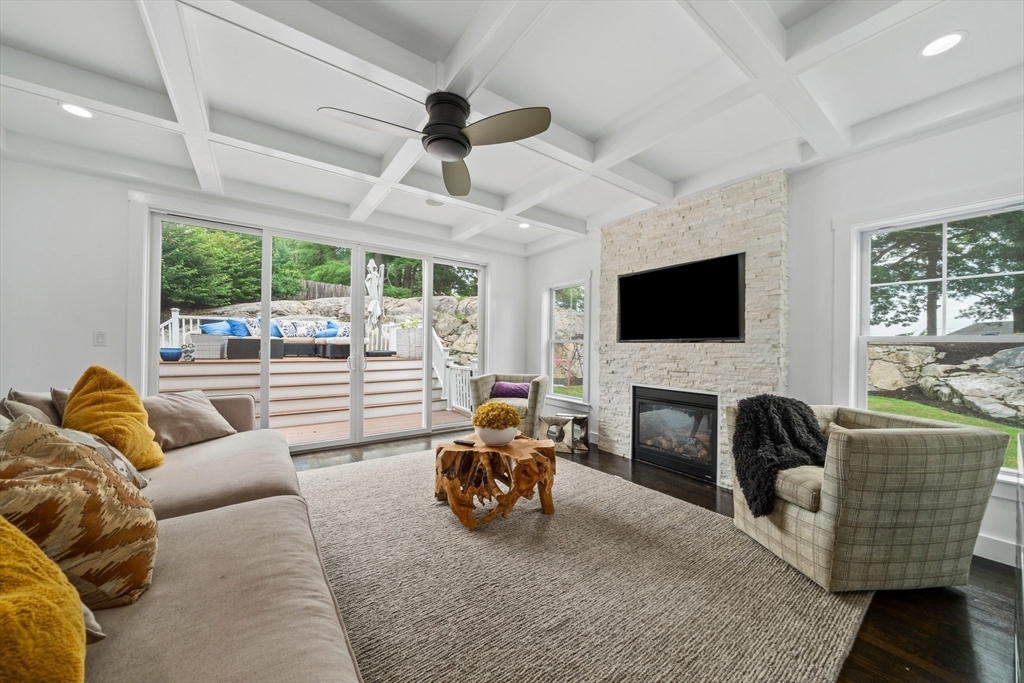 182 Bailey St