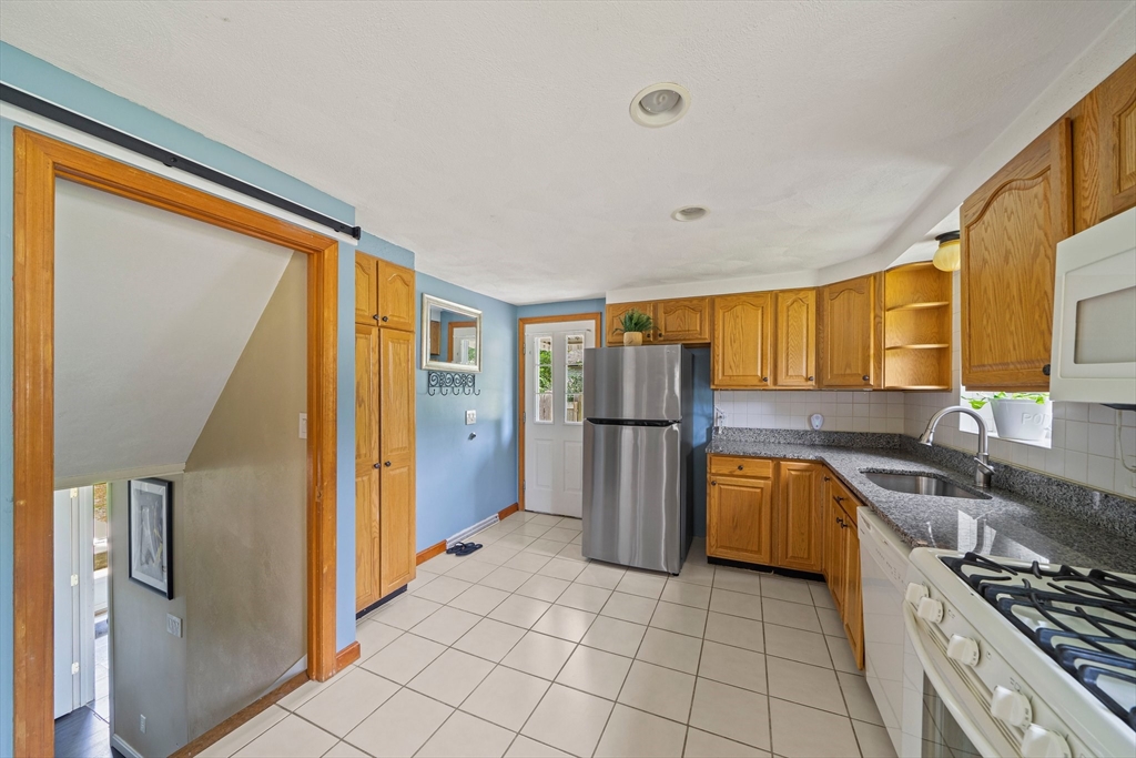 237 Turnpike St