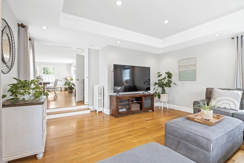 87 Sims Rd