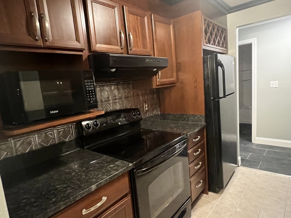 151 King St # 108