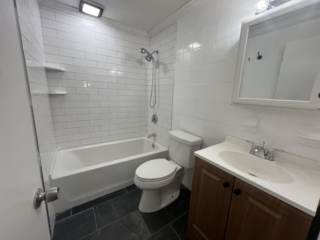 151 King St # 108