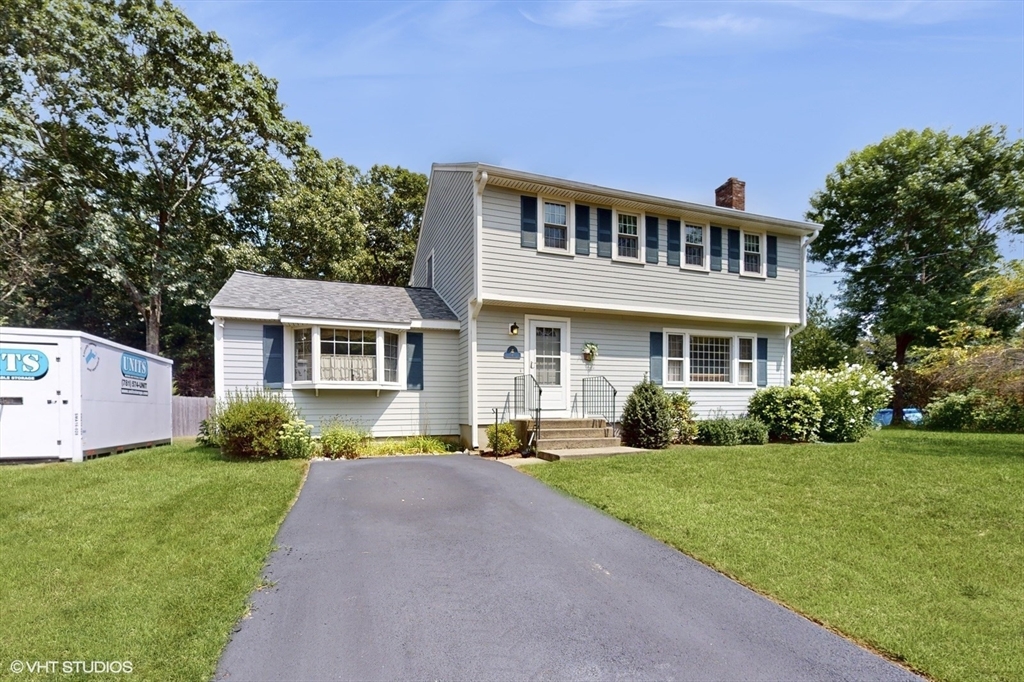 6 Independence Ln