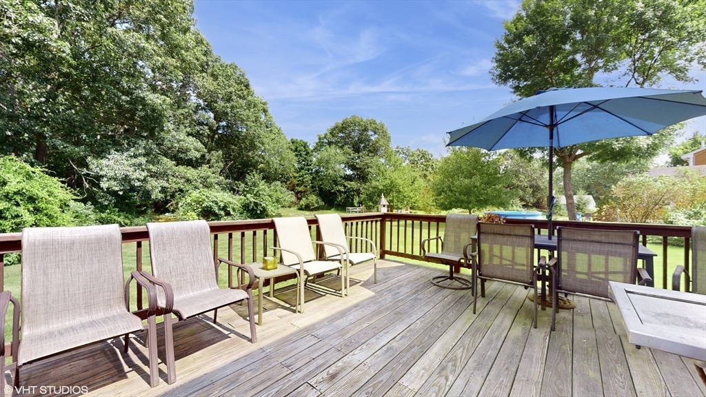 6 Independence Ln