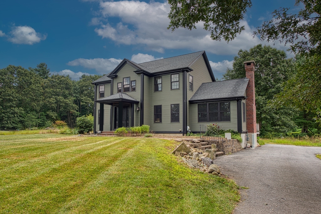 2 Clara Ray Dr