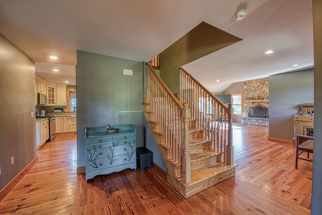 2 Clara Ray Dr
