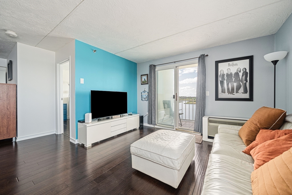 200 Cove Way # 1012