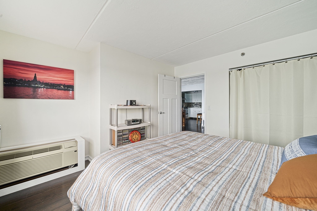 200 Cove Way # 1012