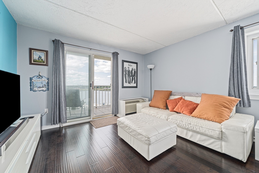 200 Cove Way # 1012
