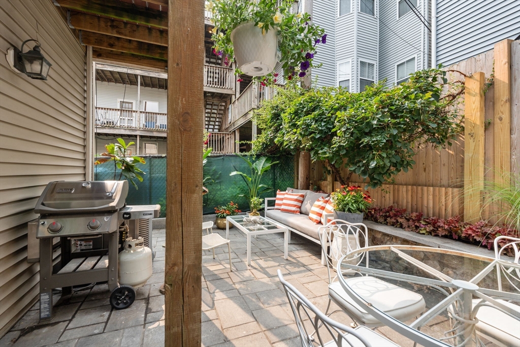 309 Bolton St