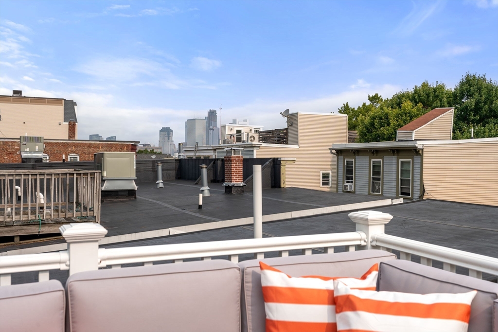 309 Bolton St