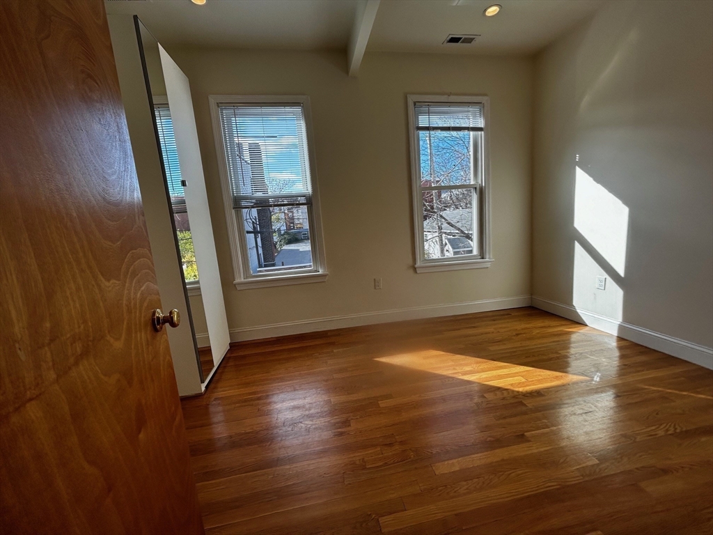 76 Everett # 2