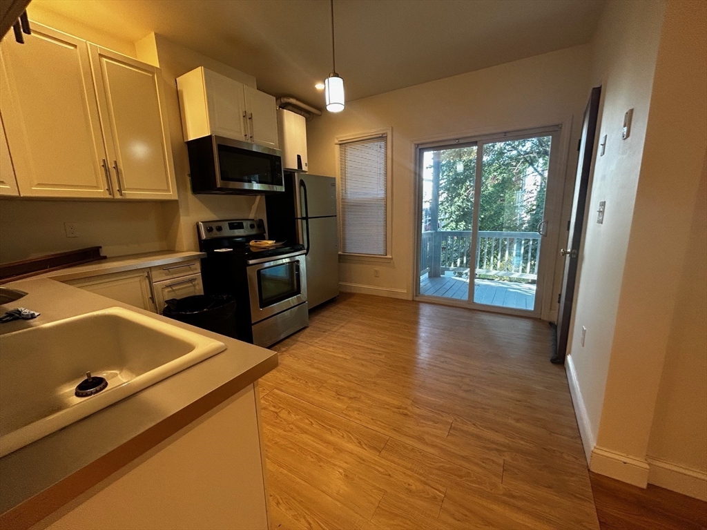 76 Everett # 2