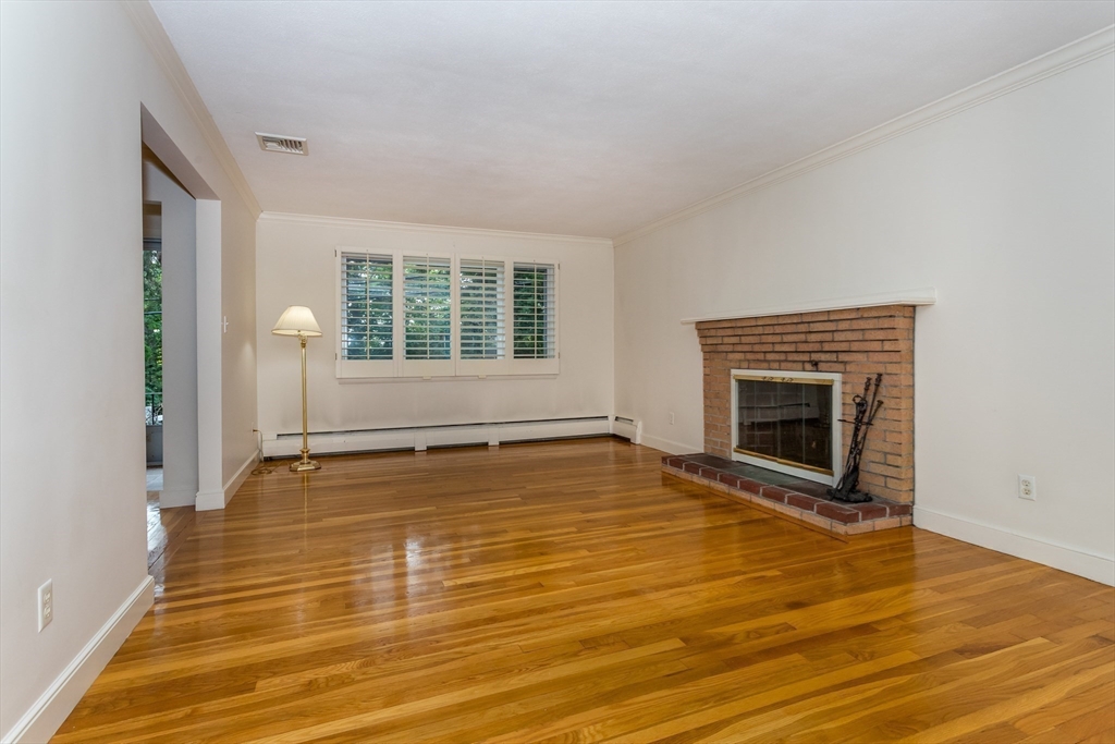 85 Moss Hill Rd