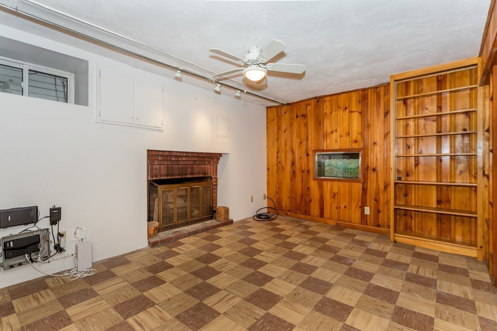 85 Moss Hill Rd