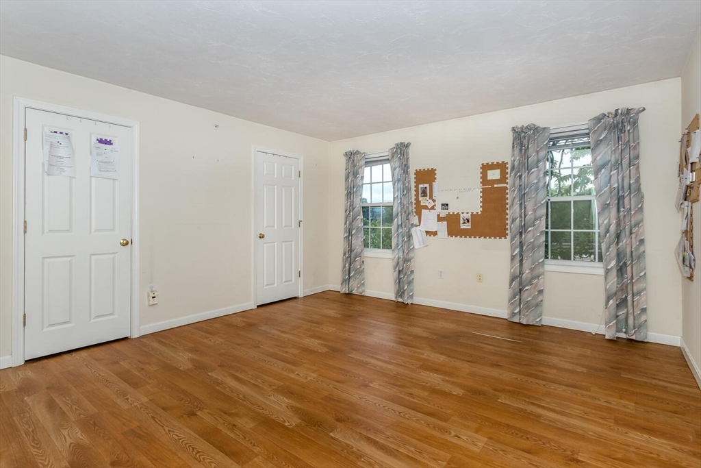 15 Young St # 8