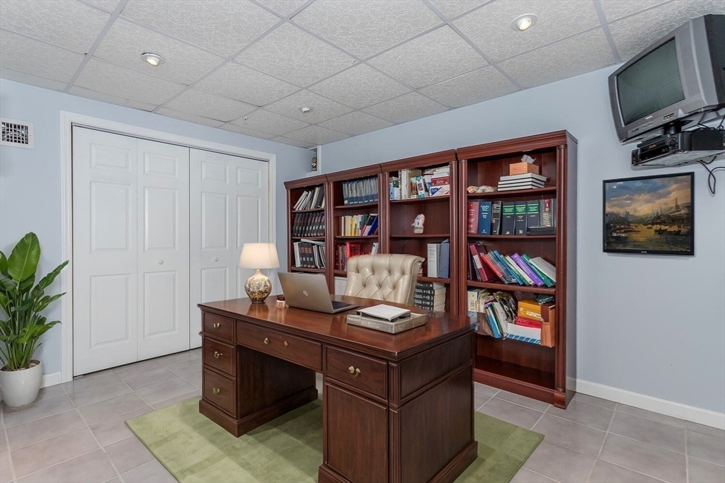 15 Young St # 8