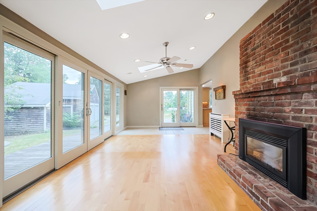 151 Farm St